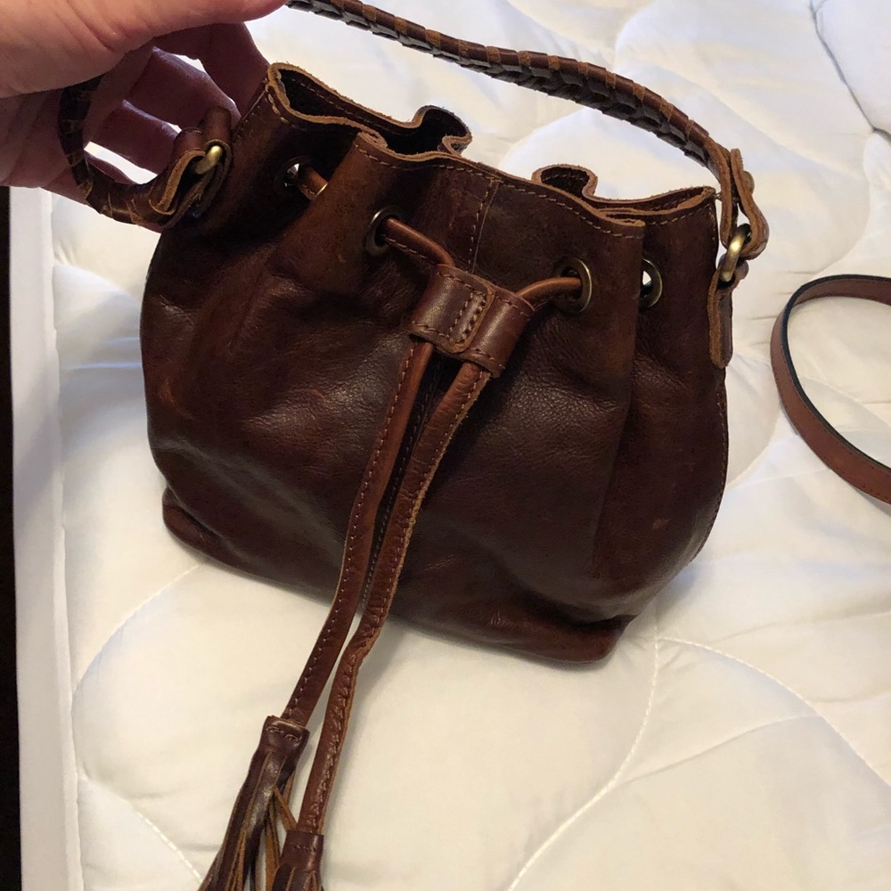 Sorpresa! Leather Bucket Bag